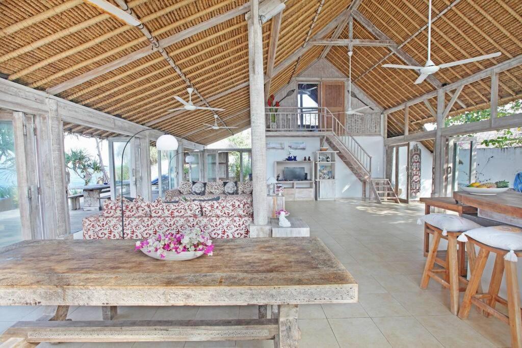 Villa Lumba Lumba - Oceanfront & Spectacular View! Nusa Lembongan  Exterior photo