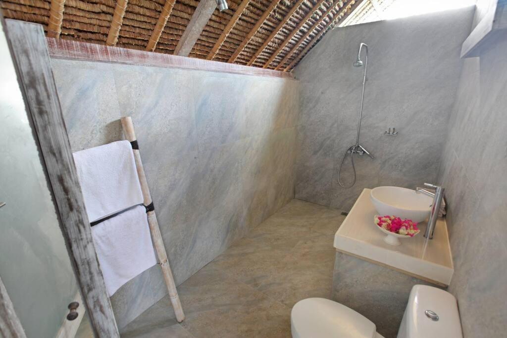 Villa Lumba Lumba - Oceanfront & Spectacular View! Nusa Lembongan  Exterior photo